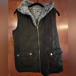 Reversible women’s vest